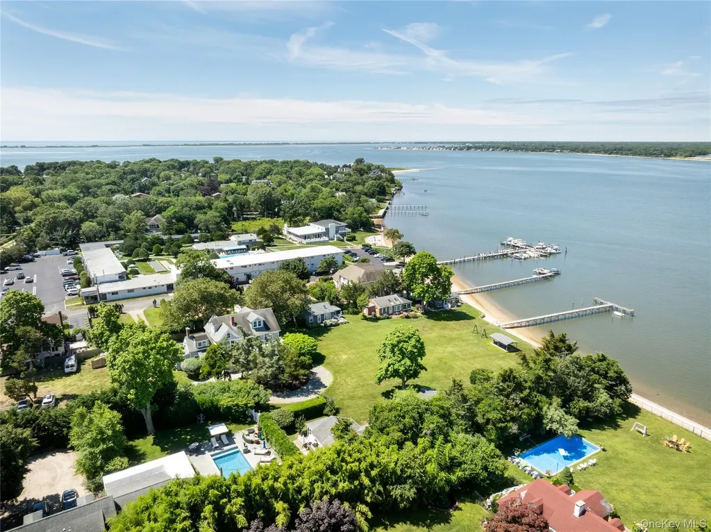 46 Rampasture Road Hampton Bays NY 11946