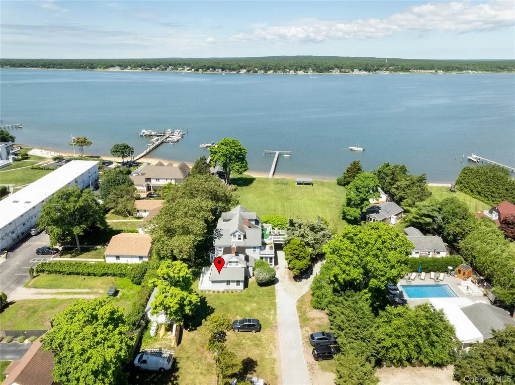 46 Rampasture Road Hampton Bays NY 11946