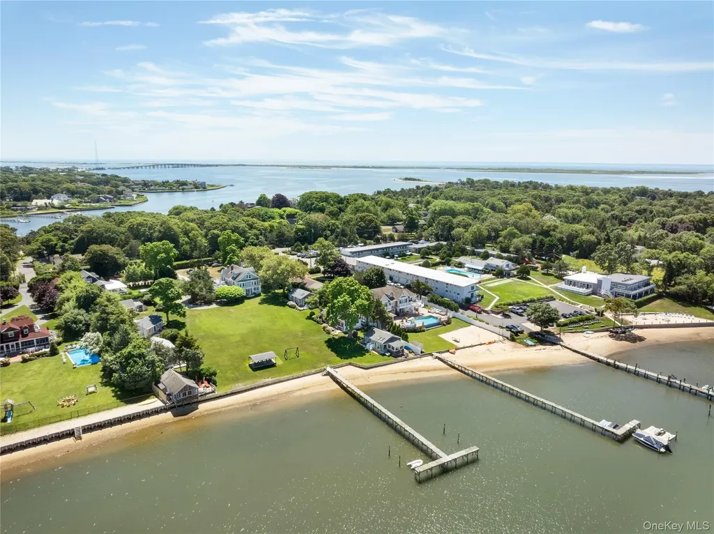 46 Rampasture Road Hampton Bays NY 11946