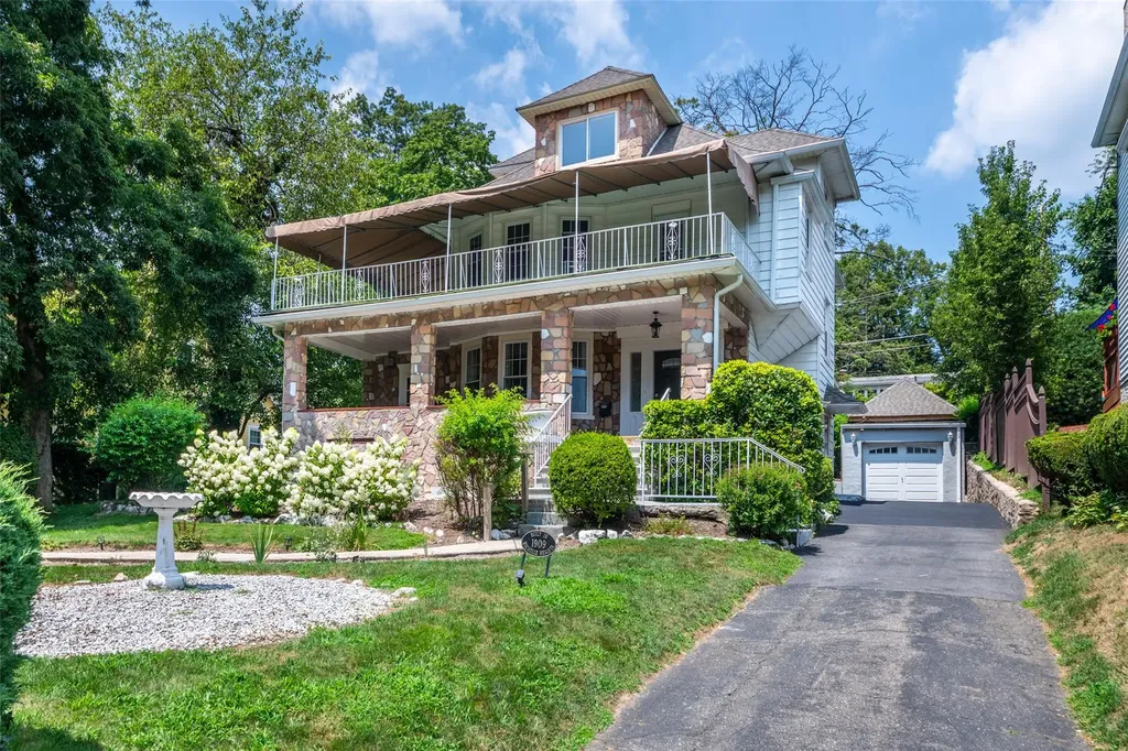 29 Brookdale Avenue New Rochelle NY 10801