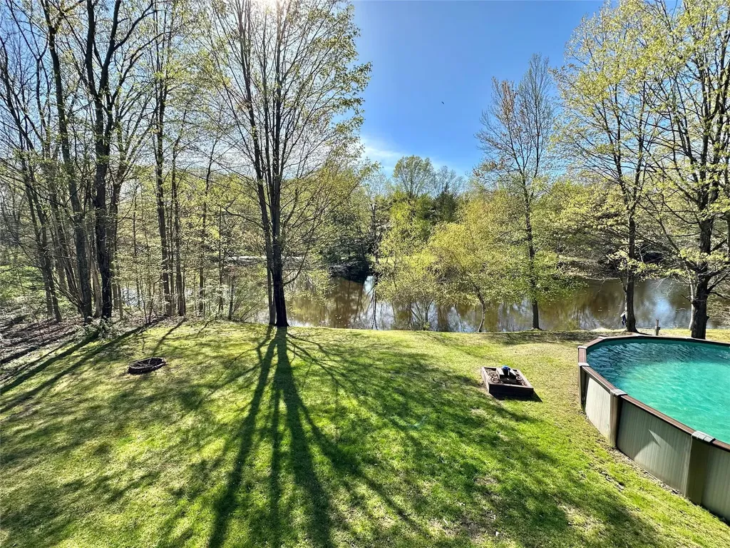 36 Susi Oval Modena NY 12548