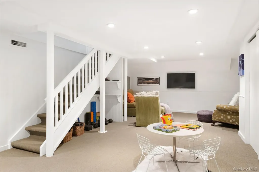 21 Orchard Road Larchmont NY 10538