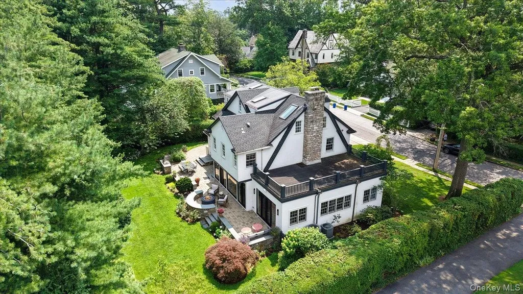 21 Orchard Road Larchmont NY 10538