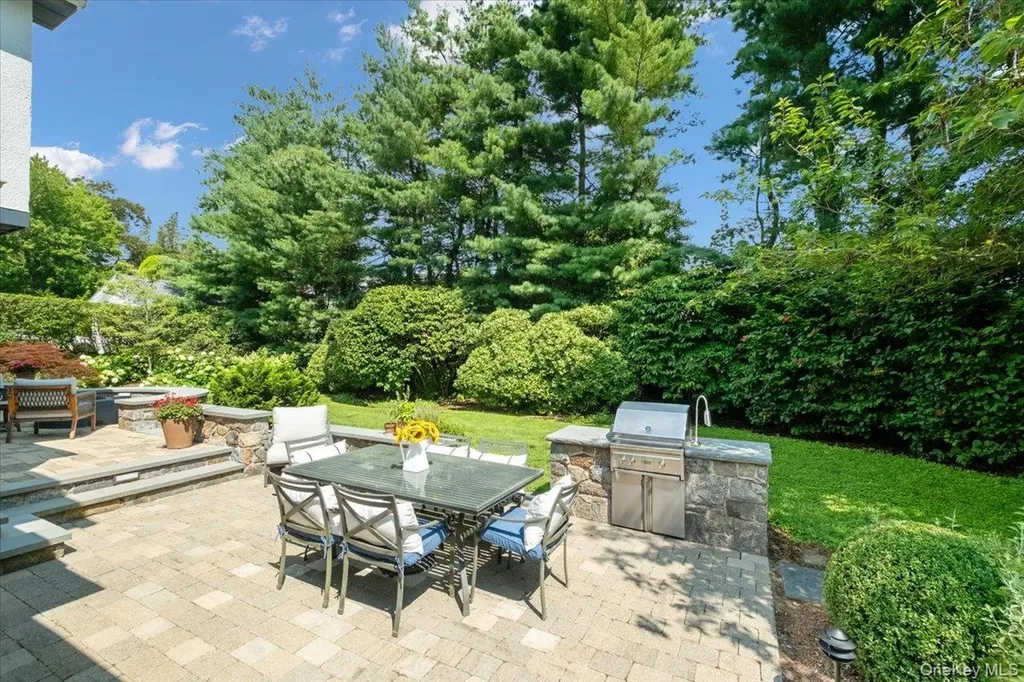 21 Orchard Road Larchmont NY 10538