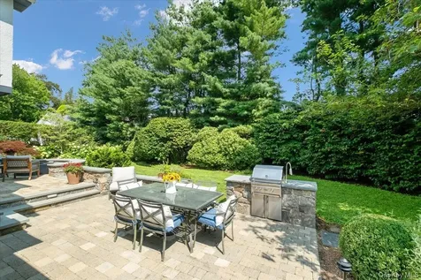 21 Orchard Road Larchmont NY 10538