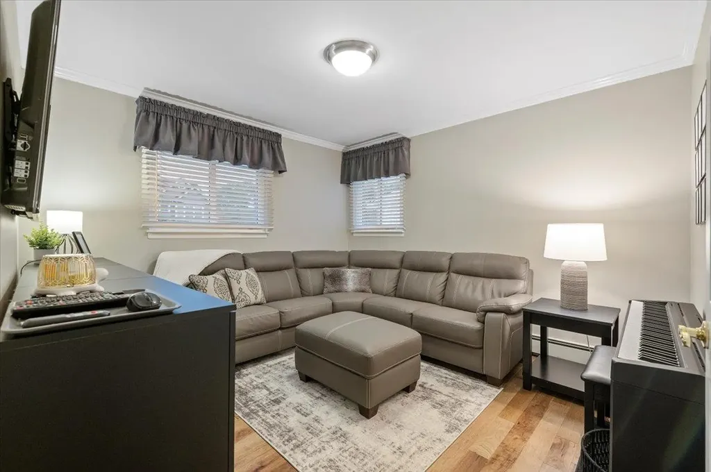 2575 Mariners Avenue Wantagh NY 11793