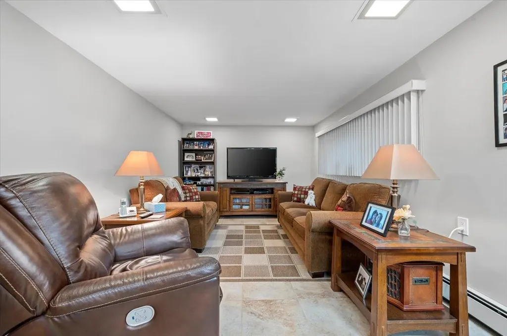 2575 Mariners Avenue Wantagh NY 11793