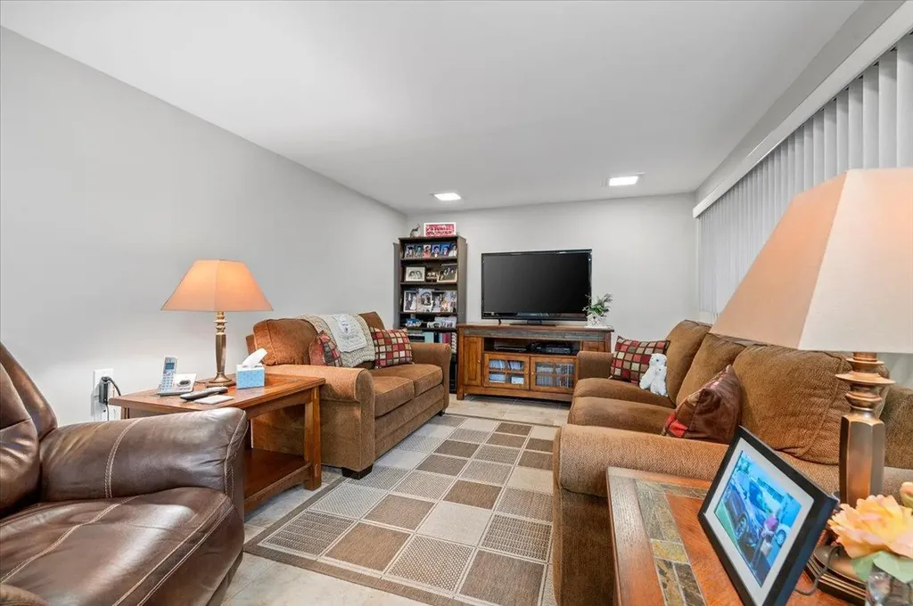 2575 Mariners Avenue Wantagh NY 11793