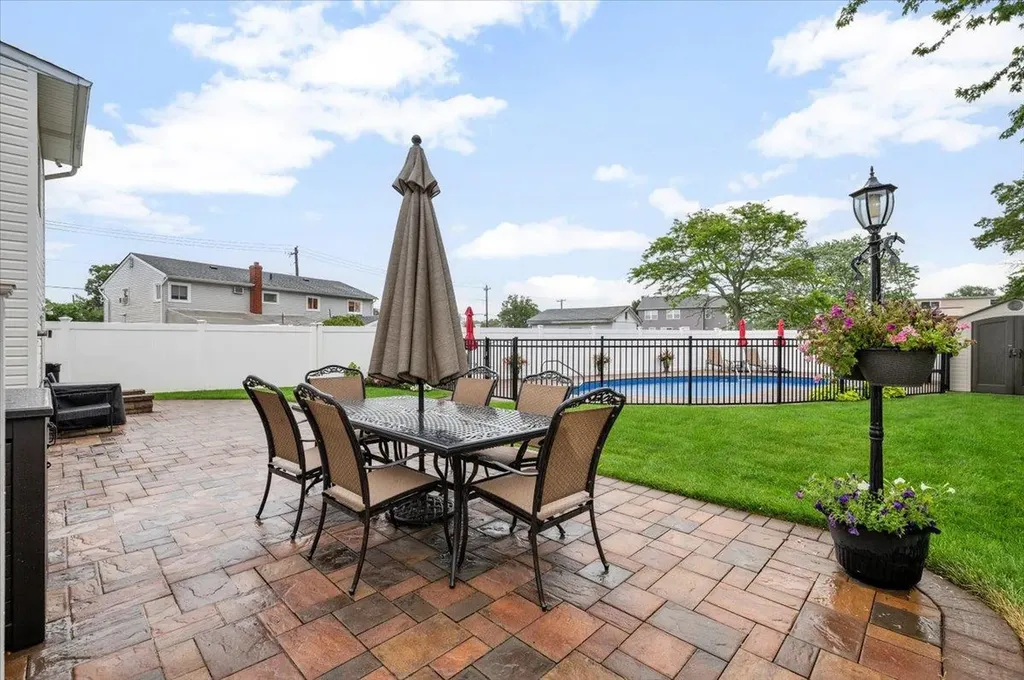 2575 Mariners Avenue Wantagh NY 11793
