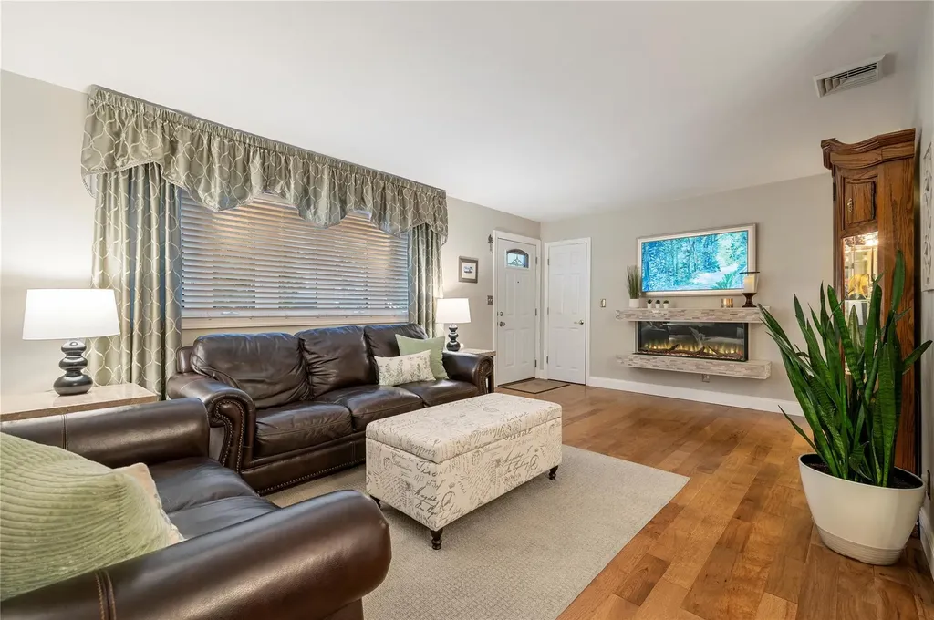 2575 Mariners Avenue Wantagh NY 11793