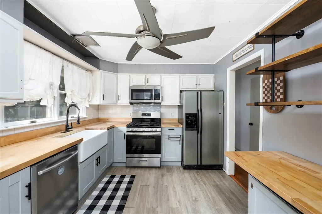 12 Van Steuben Road Fishkill NY 12524