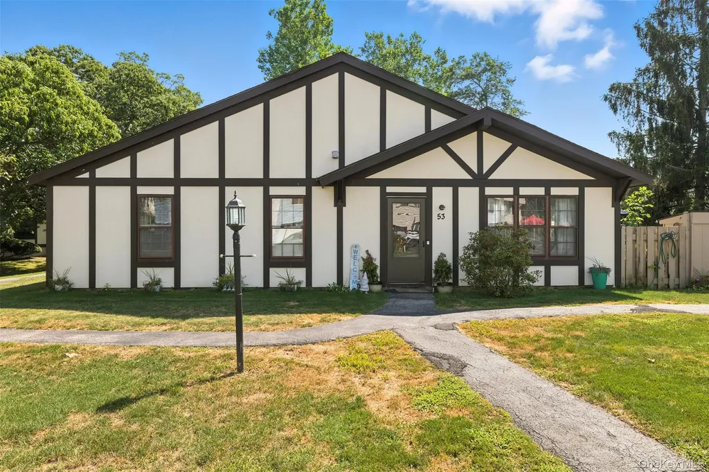 53 Sunny Brook Circle Highland NY 12528