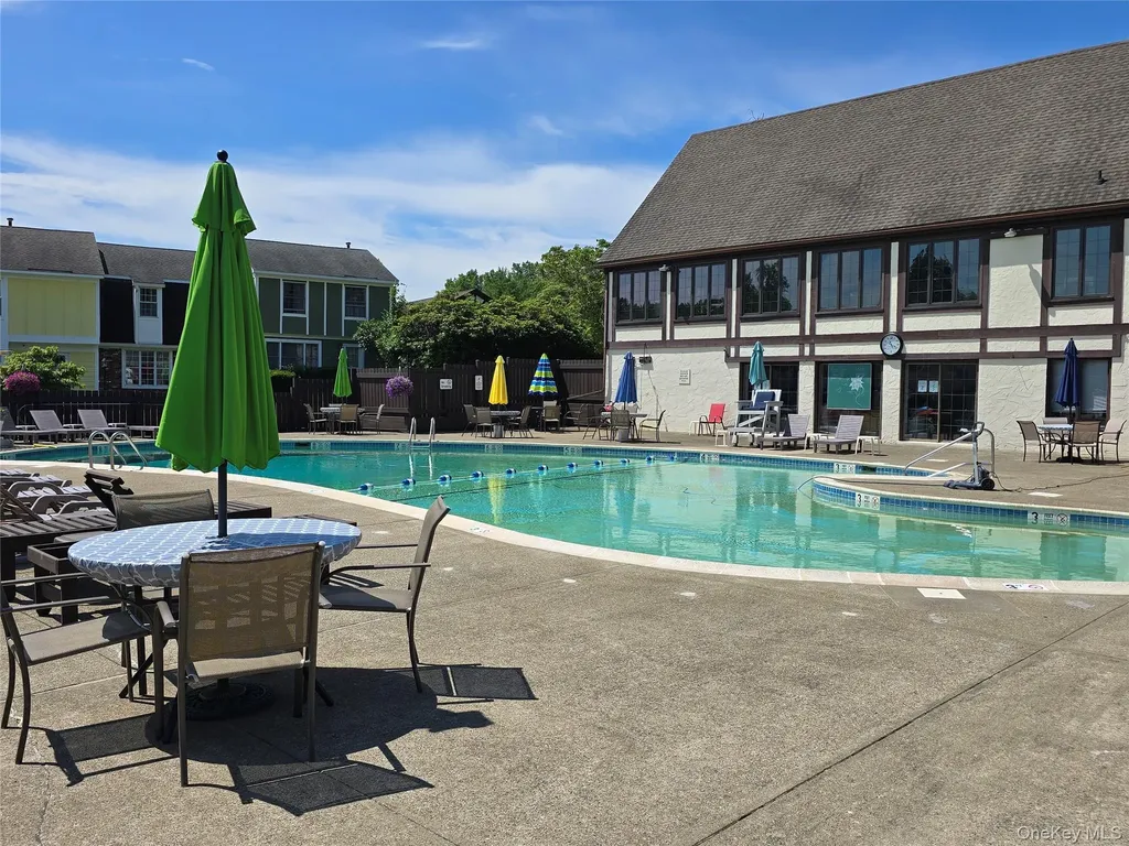 53 Sunny Brook Circle Highland NY 12528