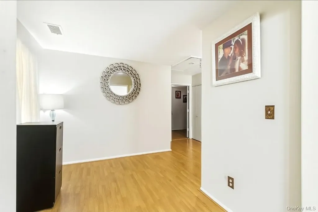 53 Sunny Brook Circle Highland NY 12528