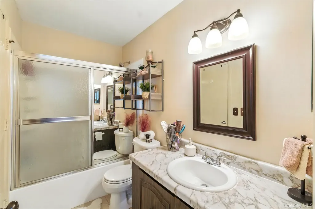 53 Sunny Brook Circle Highland NY 12528