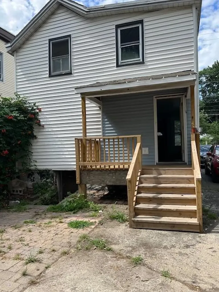 47 Gifford Avenue Poughkeepsie NY 12601