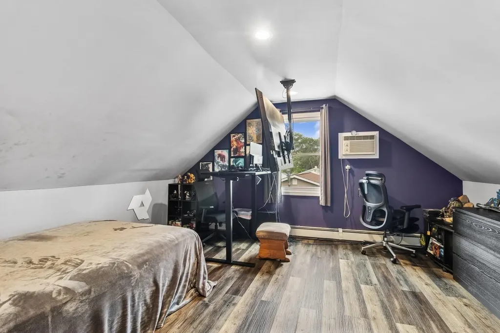 32 Smith Lane Middle Island NY 11953