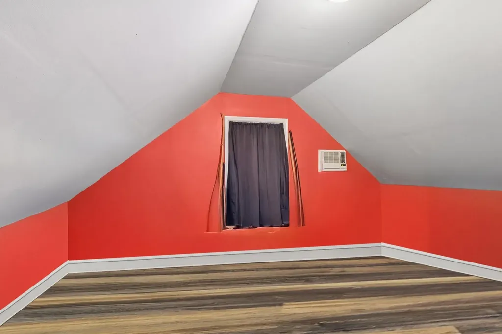 32 Smith Lane Middle Island NY 11953