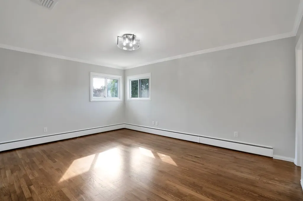 1815 Echo Place Merrick NY 11566
