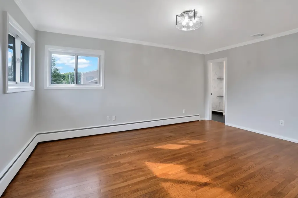 1815 Echo Place Merrick NY 11566