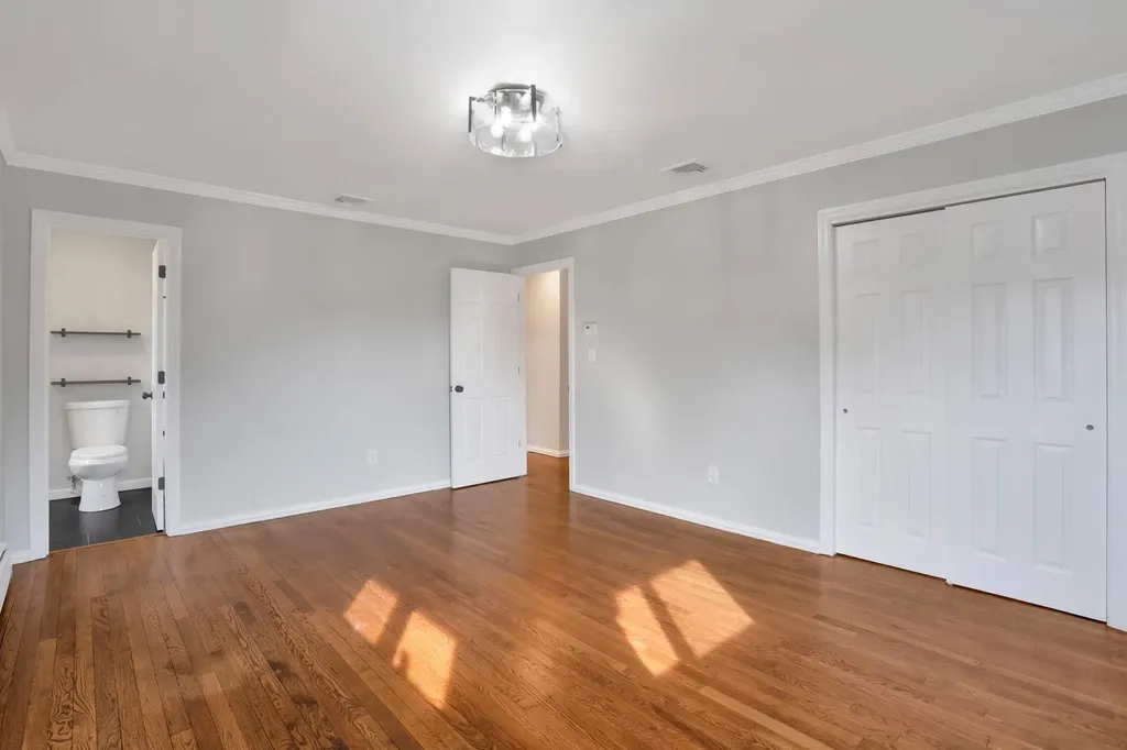 1815 Echo Place Merrick NY 11566