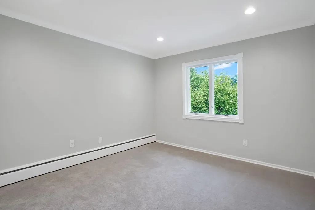 1815 Echo Place Merrick NY 11566