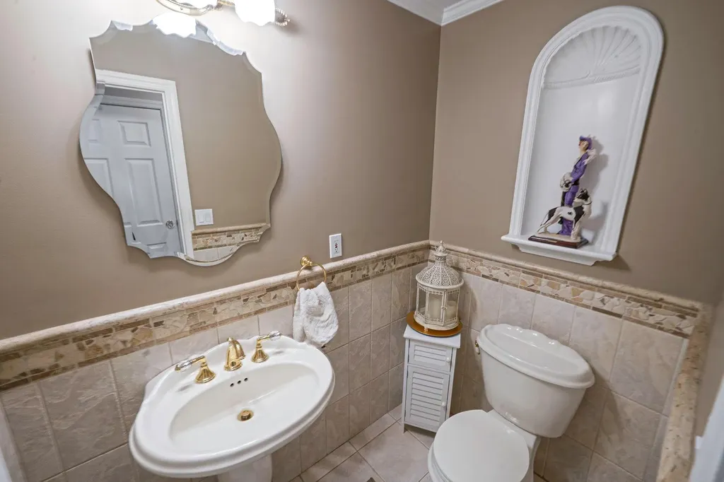 59 Lindron Avenue Smithtown NY 11787
