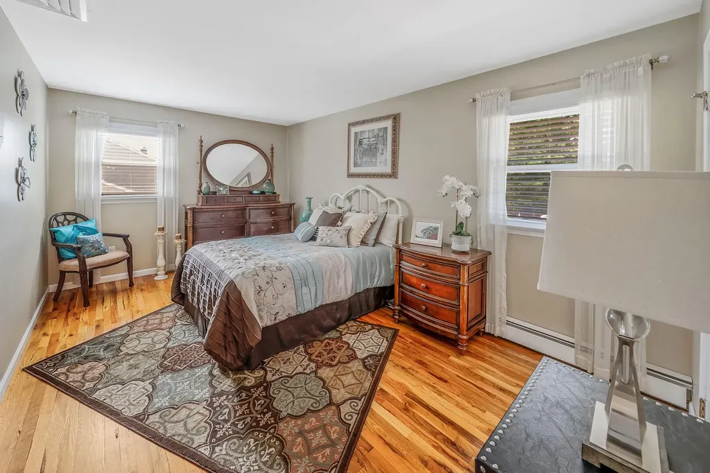 59 Lindron Avenue Smithtown NY 11787