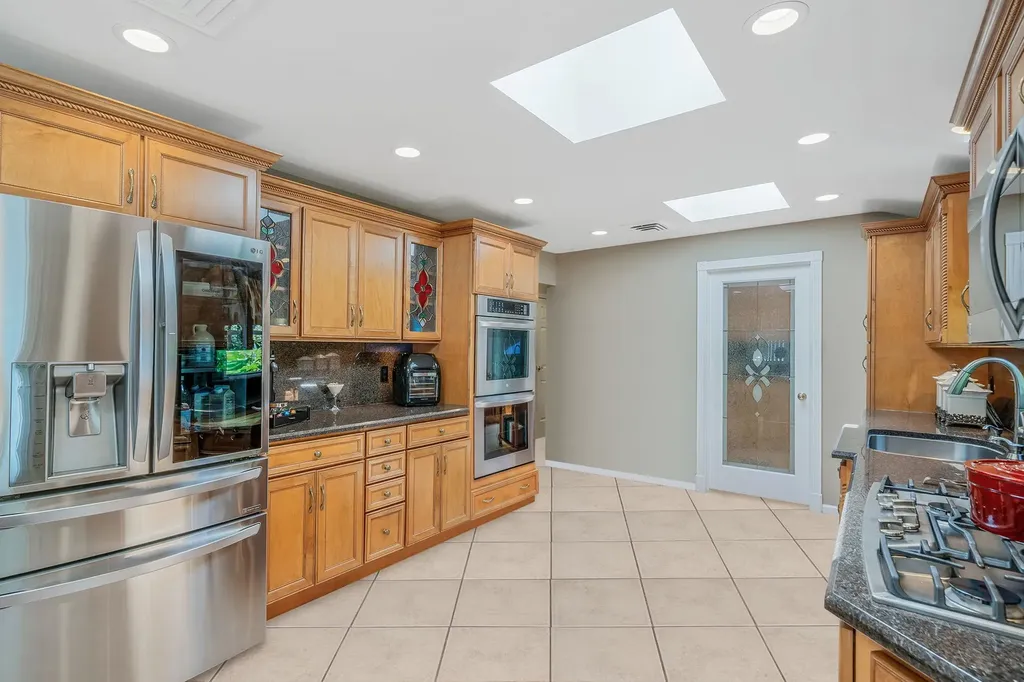 59 Lindron Avenue Smithtown NY 11787
