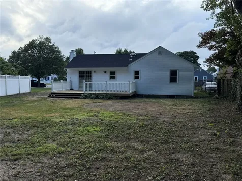 22 Bradish Lane Babylon NY 11702