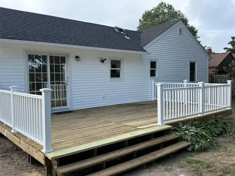 22 Bradish Lane Babylon NY 11702