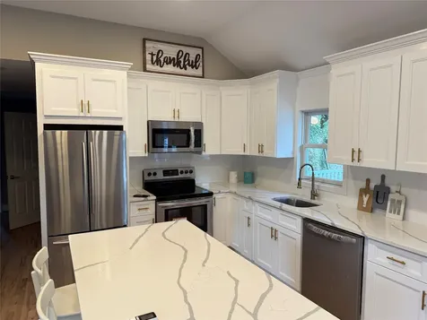 22 Bradish Lane Babylon NY 11702