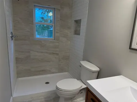 22 Bradish Lane Babylon NY 11702