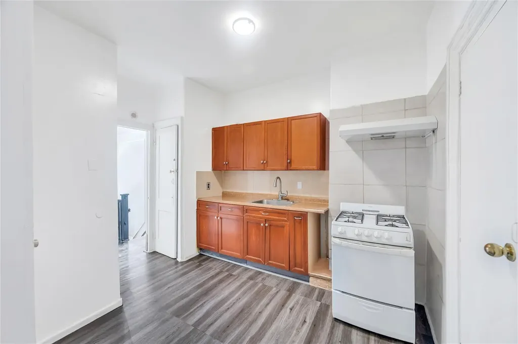 654 Schenck Avenue Brooklyn NY 11207