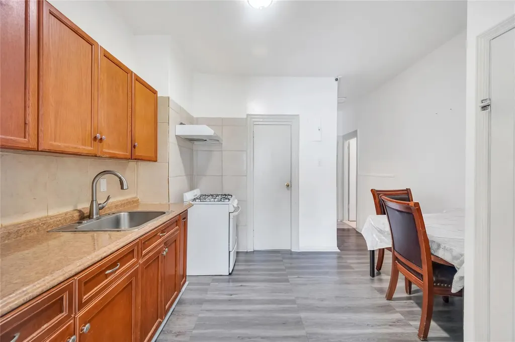 654 Schenck Avenue Brooklyn NY 11207