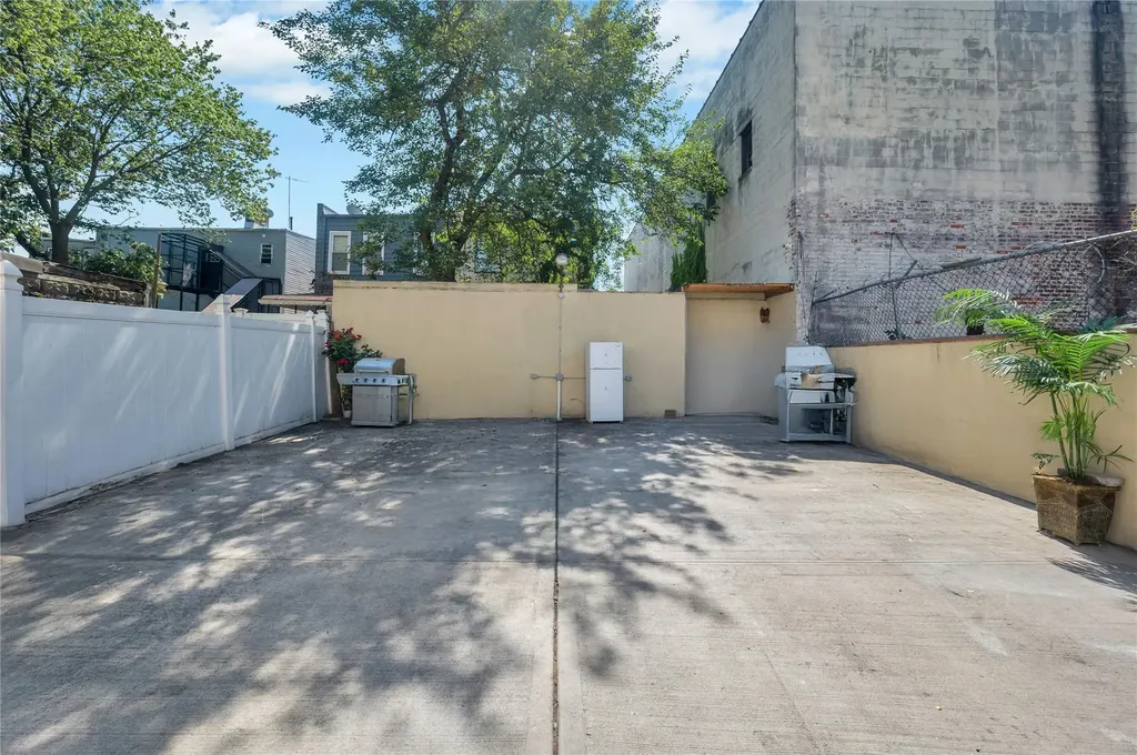 654 Schenck Avenue Brooklyn NY 11207