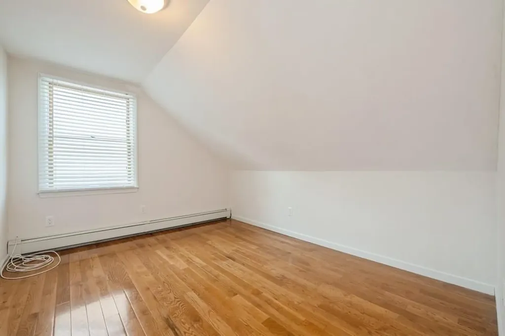2543 Bayview Avenue Wantagh NY 11793