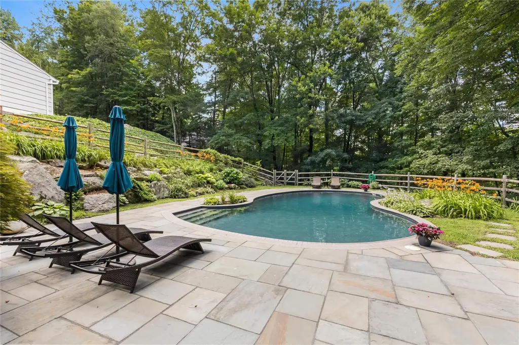 233 Upper Shad Road Pound Ridge NY 10576