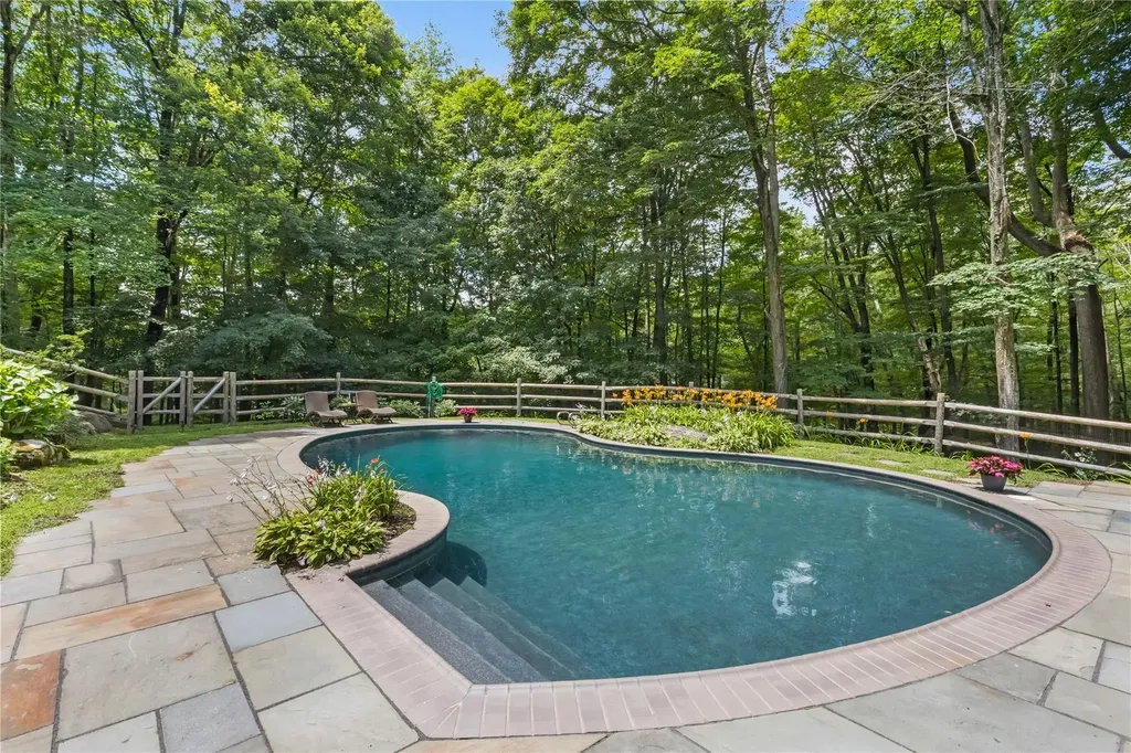 233 Upper Shad Road Pound Ridge NY 10576