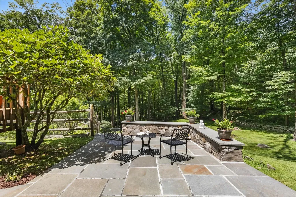 233 Upper Shad Road Pound Ridge NY 10576