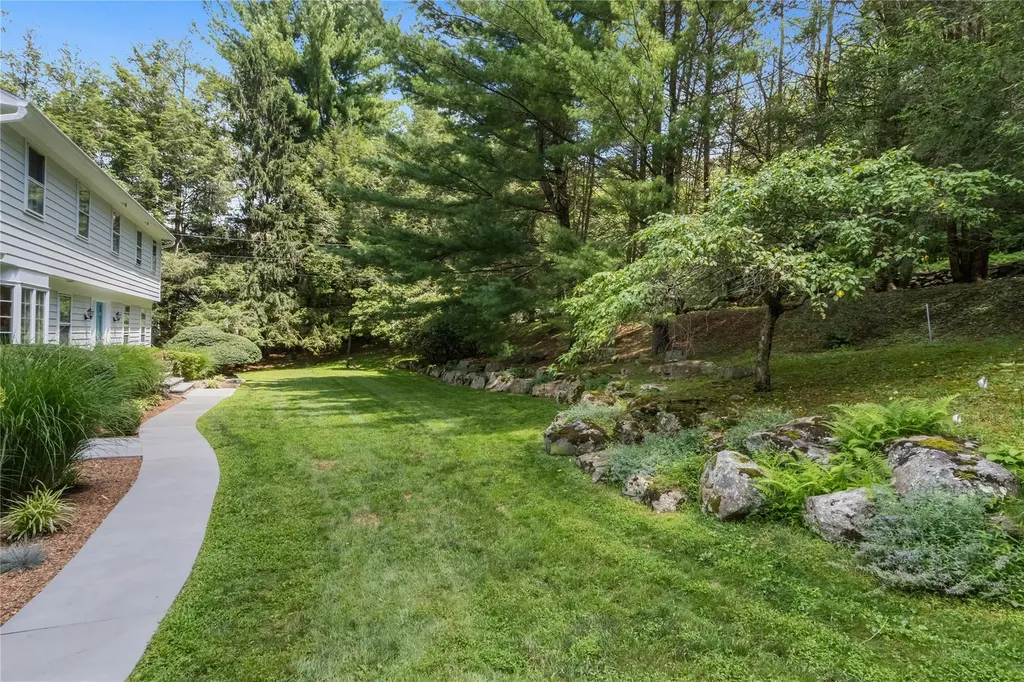 233 Upper Shad Road Pound Ridge NY 10576