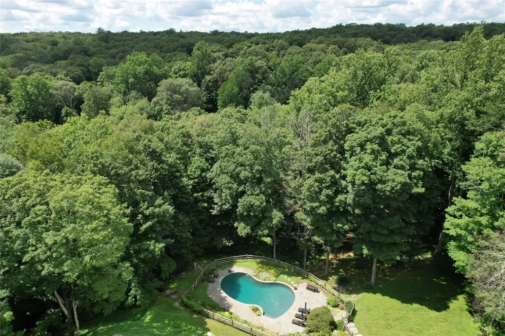 233 Upper Shad Road Pound Ridge NY 10576