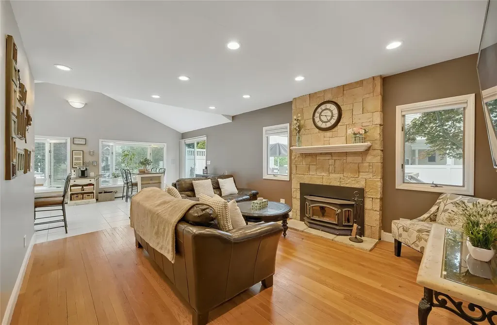 70 Hayrick Lane Commack NY 11725