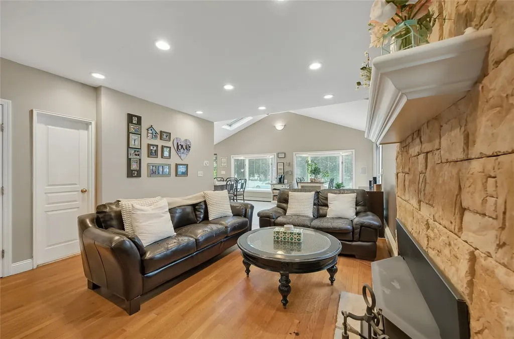 70 Hayrick Lane Commack NY 11725