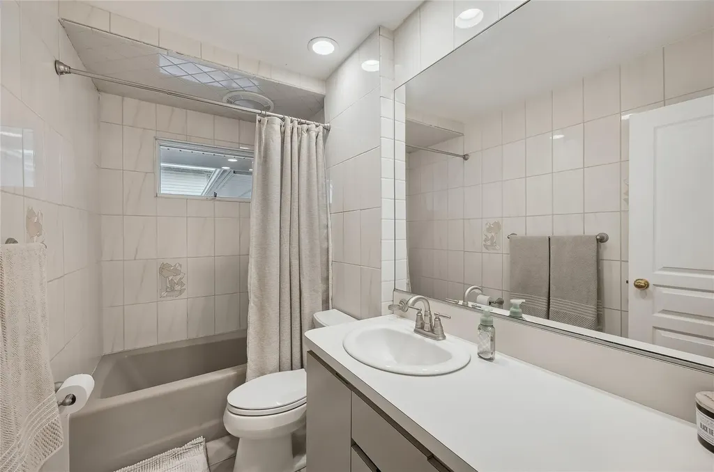 70 Hayrick Lane Commack NY 11725