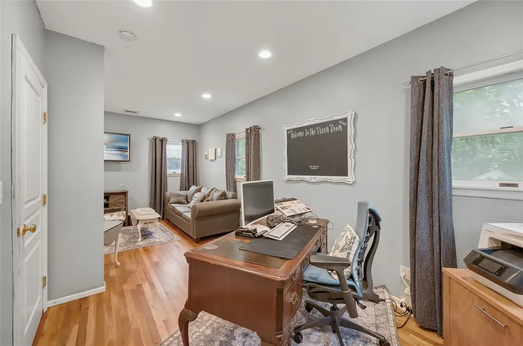 70 Hayrick Lane Commack NY 11725