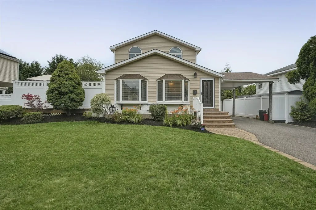 70 Hayrick Lane Commack NY 11725