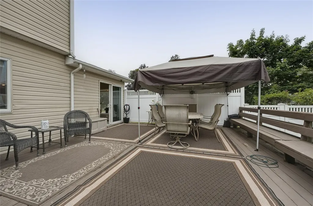 70 Hayrick Lane Commack NY 11725