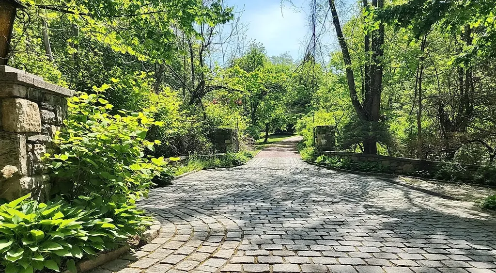 736 Croton Lake Road Mount Kisco NY 10549
