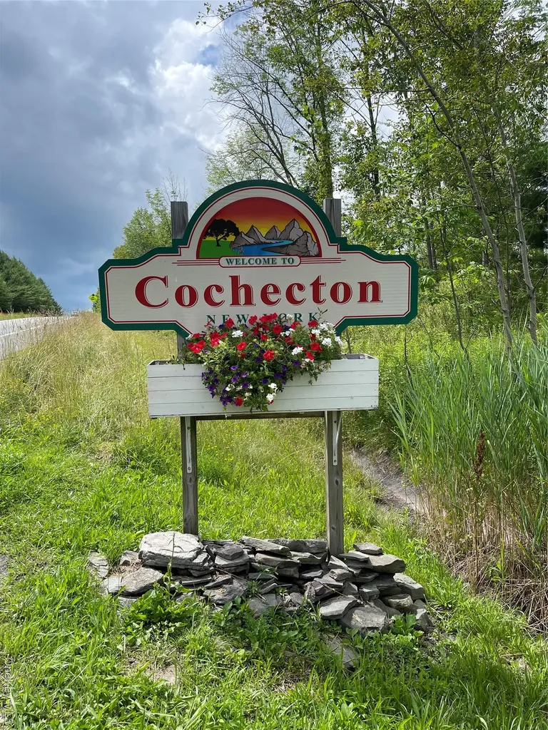 3099 17b Cochecton NY 12737